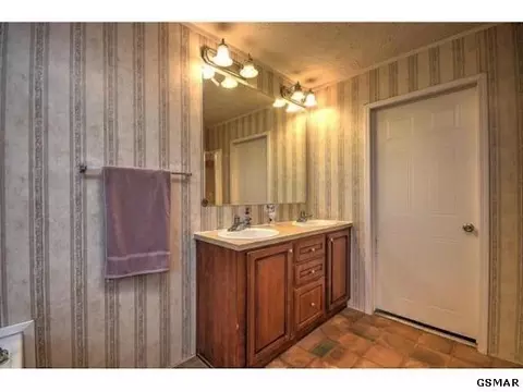 3039 Roaring Fork Rd, Greeneville, TN 37745 photo 13