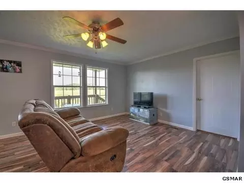 3039 Roaring Fork Rd, Greeneville, TN 37745 photo 3
