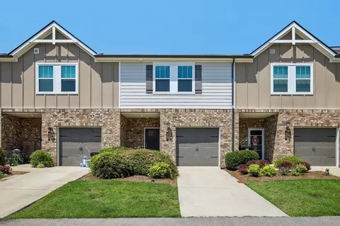 427 Palmetto Dr, Columbia, TN 38401