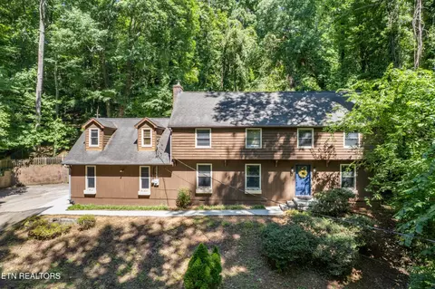 2529 Tall Pine Ln, Knoxville, TN 37920
