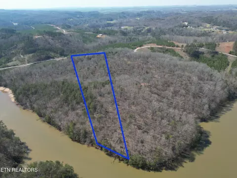 8 Winding Tr, Madisonville, TN 37354