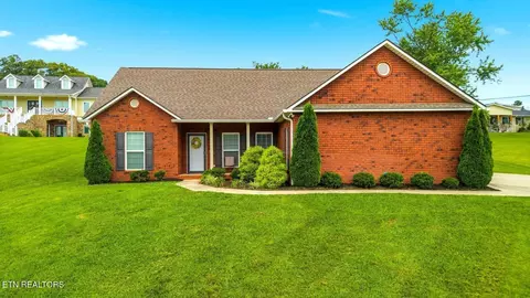 852 Isabell Dr, Dandridge, TN 37725
