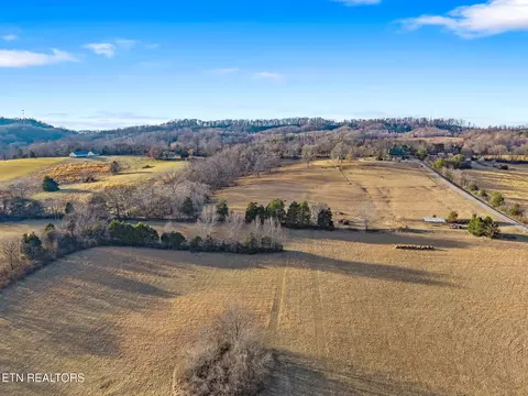 327 Thompson Rd, Madisonville, TN 37354