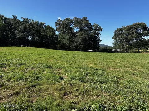 1 Reliance Rd, Tellico Plains, TN 37385