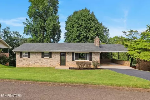 615 View Park Dr, Knoxville, TN 37920