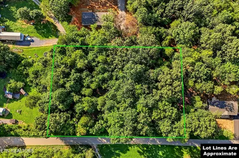 161 Pinecrest Dr, Loudon, TN 37774