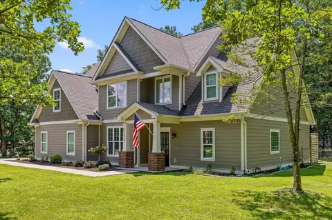 2100 Mountain Hollow Dr, Signal Mountain, TN 37377