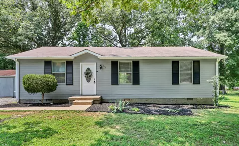 542 Roselawn Dr, Clarksville, TN 37042