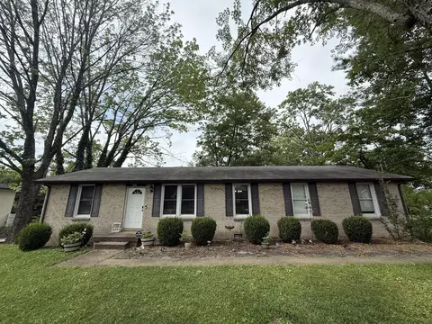 112 Highland Dr, White House, TN 37188