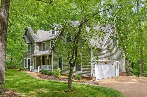 3908 Ivory Ave, Signal Mountain, TN 37377