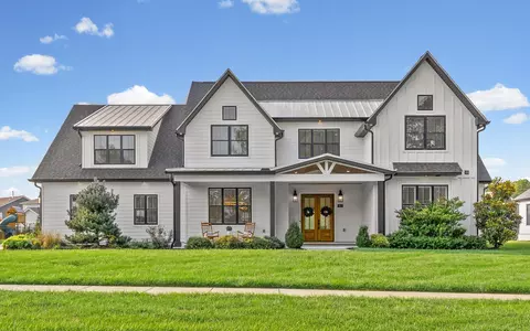 863 Shady Bluff Trl, Clarksville, TN 37043