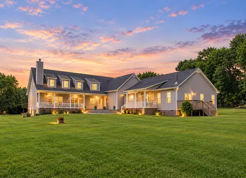 3816 Petty Ln, Columbia, TN 38401