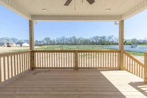 Exterior - 2060 Beverly Ct, Springfield, TN 37172 photo 3 of 4