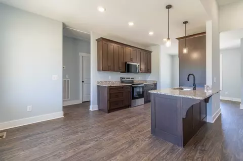Kitchen - 2060 Beverly Ct, Springfield, TN 37172 photo 2 of 2