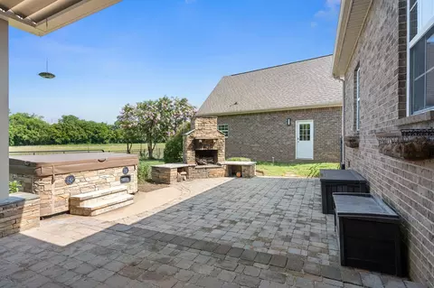 Exterior - 417 Eclipse Dr, Murfreesboro, TN 37129 photo 8 of 14
