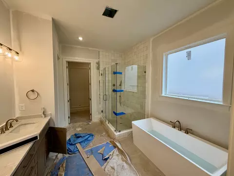 Bath - 2401 Nolan Dr, Franklin, TN 37064 photo 1 of 2