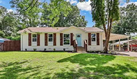 824 Garrettsburg Rd, Clarksville, TN 37042