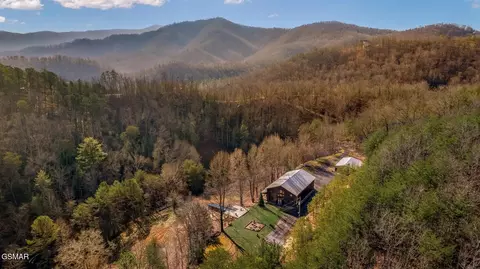1293 Laurel Lick Rd, Sevierville, TN 37862