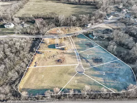 617 Old Highway 31 E 3, Bethpage, TN 37022