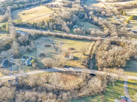 628 Old Highway 31 E 3, Bethpage, TN 37022 photo 4