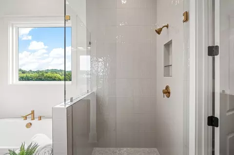 Bath - 5128 Rambler Loop, Franklin, TN 37064 photo 7 of 10
