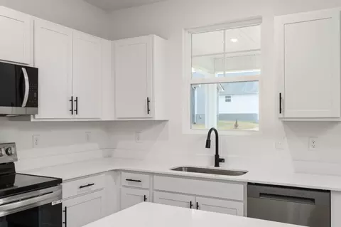 Kitchen - 217 Reece Rd, Baxter, TN 38544 photo 3 of 6