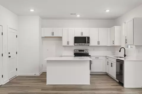 Kitchen - 217 Reece Rd, Baxter, TN 38544 photo 5 of 6