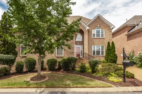 104 Newport Cir, Hendersonville, TN 37075