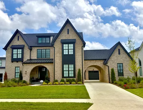 7517 Sutcliff Dr, College Grove, TN 37046