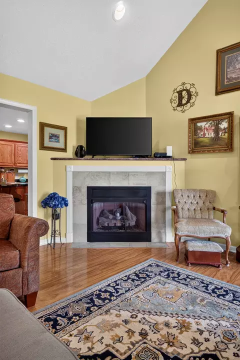 Living - 130 Bell Rd, Morrison, TN 37357 photo 3 of 3