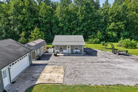 Exterior - 130 Bell Rd, Morrison, TN 37357 photo 3 of 20
