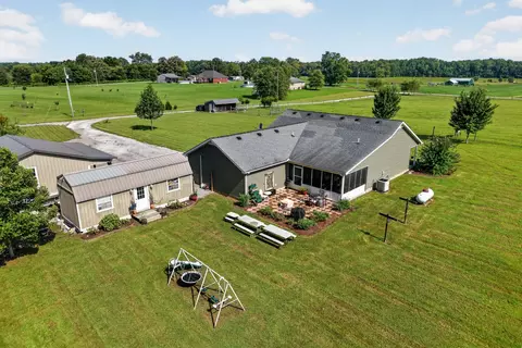 Exterior - 130 Bell Rd, Morrison, TN 37357 photo 4 of 20