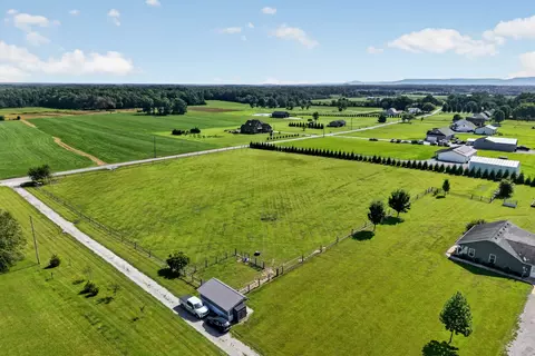 View/Area - 130 Bell Rd, Morrison, TN 37357 photo 7 of 10