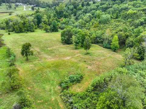 1384 Cliff Amos Rd, Spring Hill, TN 37174