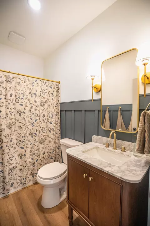 Bath - 155 Mitchell St, Hohenwald, TN 38462 photo 1 of 3