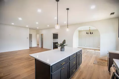 Entry Way - 155 Mitchell St, Hohenwald, TN 38462 photo 2 of 2