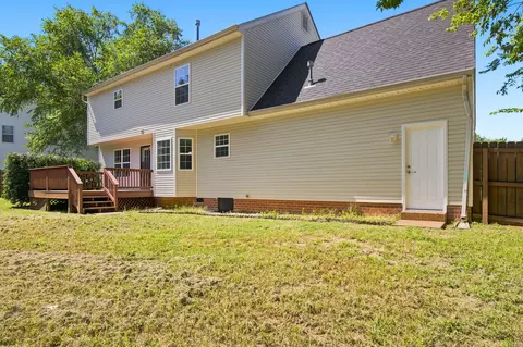 Exterior - 2240 Hayward Ln, Spring Hill, TN 37174 photo 5 of 8