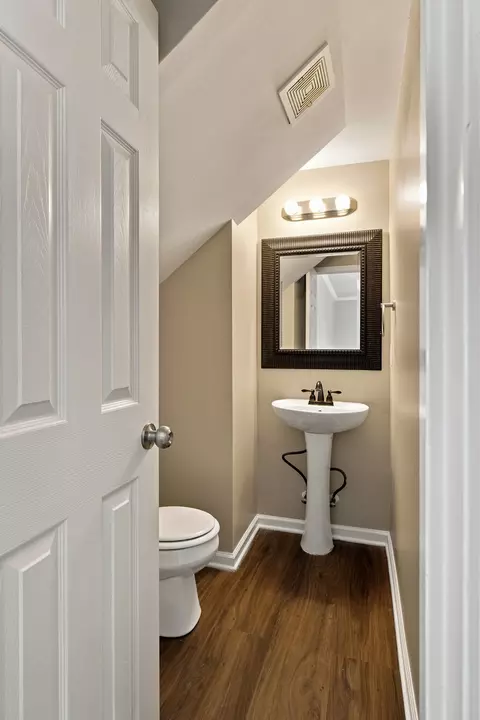 Bath - 2240 Hayward Ln, Spring Hill, TN 37174 photo 4 of 4