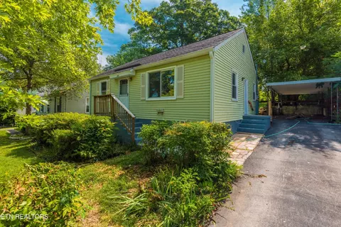 804 E Columbia Ave, Knoxville, TN 37917