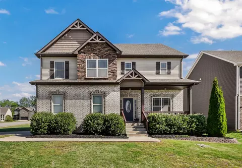 109 Easton Dr, Clarksville, TN 37043