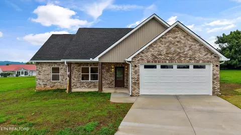 829 Wehali Tr, Kodak, TN 37764