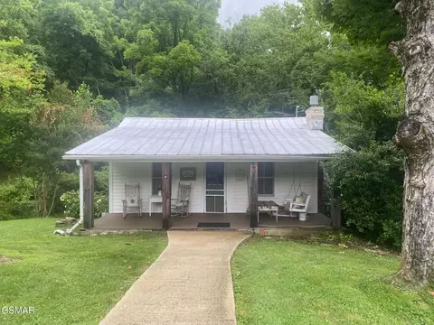 3224 Old Highway 411, Dandridge, TN 37725