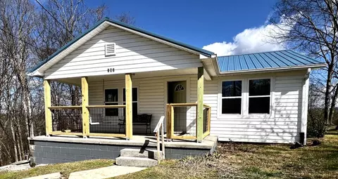 202 Front St, Newport, TN 37821