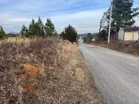 4 Chilton Rd, Newport, TN 37821