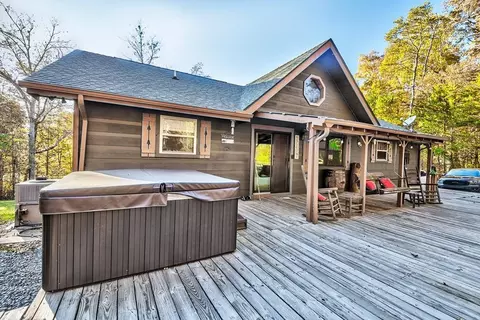 2832 Bogard View Dr, Newport, TN 37821