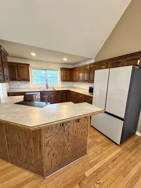 Kitchen - 127 Silver Leaf Cir, Dickson, TN 37055 photo 6 of 9