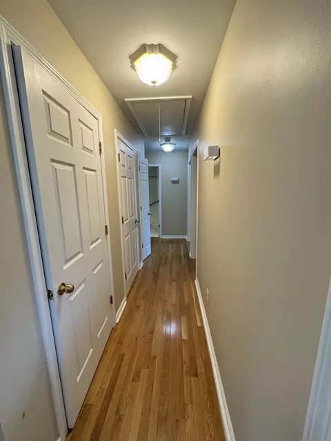 Entry Way - 127 Silver Leaf Cir, Dickson, TN 37055 photo 2 of 2