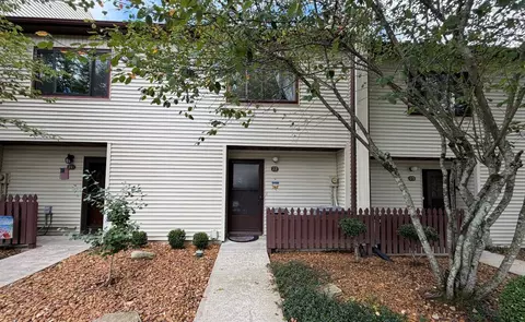 72 Wilshire Heights Dr, Crossville, TN 38558