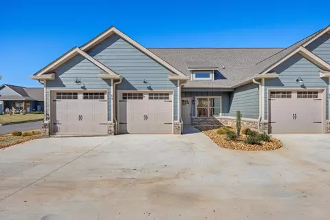 63 Maddox Ln, Chatsworth, GA 30705