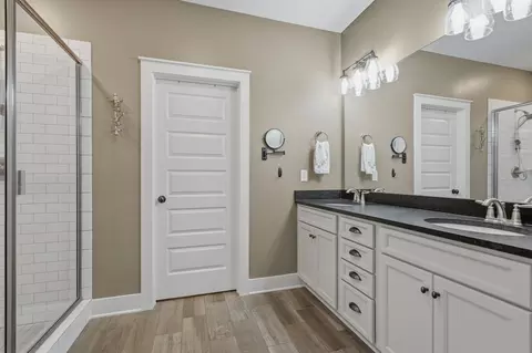 Bath - 5409 Pointer Pl, Murfreesboro, TN 37129 photo 3 of 5